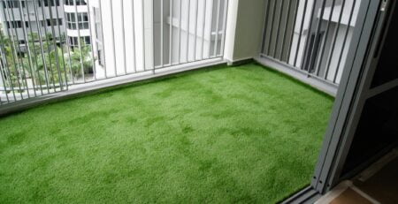 Natural green grass carpet for balcony